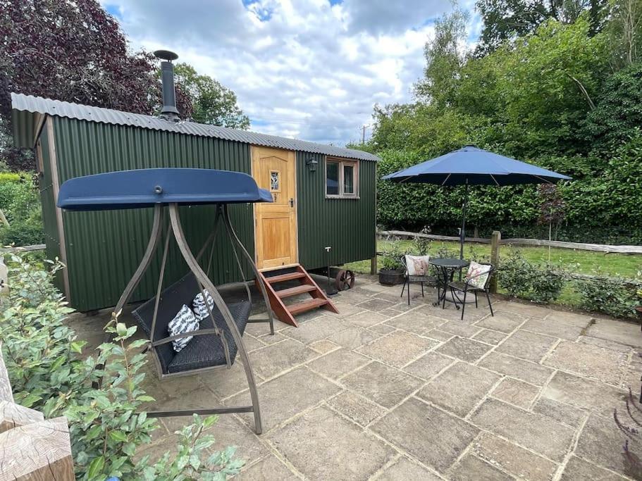 Forest View Shepherd Hut Ewhurst Екстериор снимка